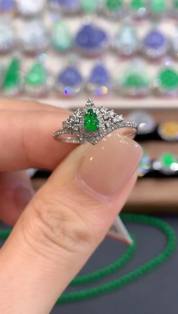 18K金镶嵌戒指翡翠a19