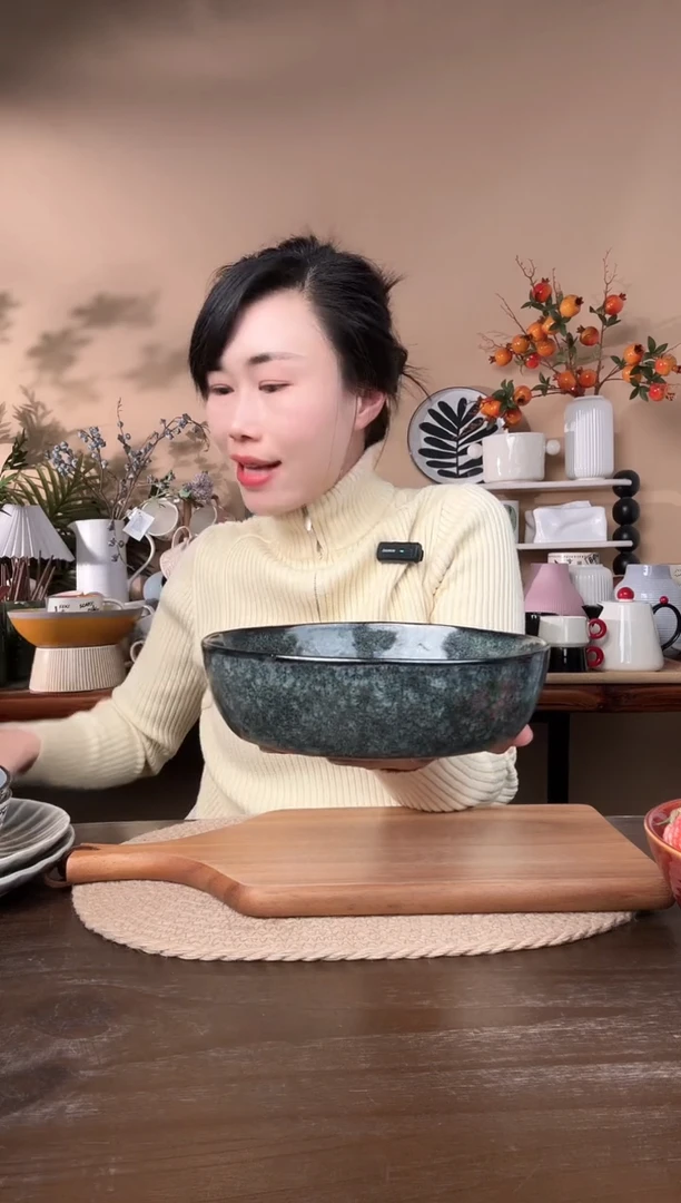 【闪购商品】瓷片7.8英寸异形窑变碗微瑕