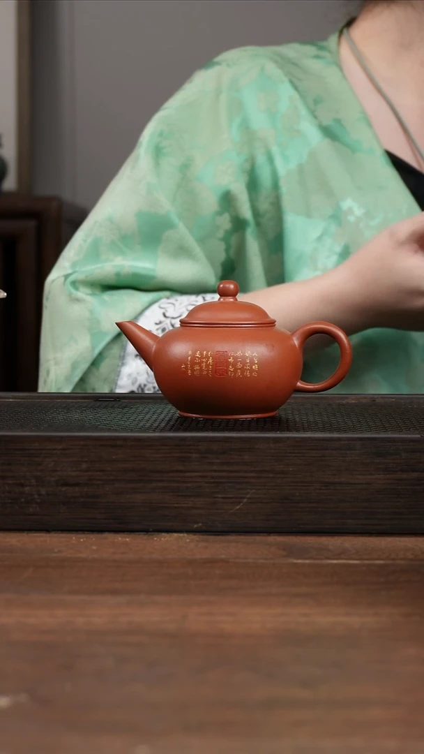 茶壶紫砂全手朱泥水平    刻绘      170CC