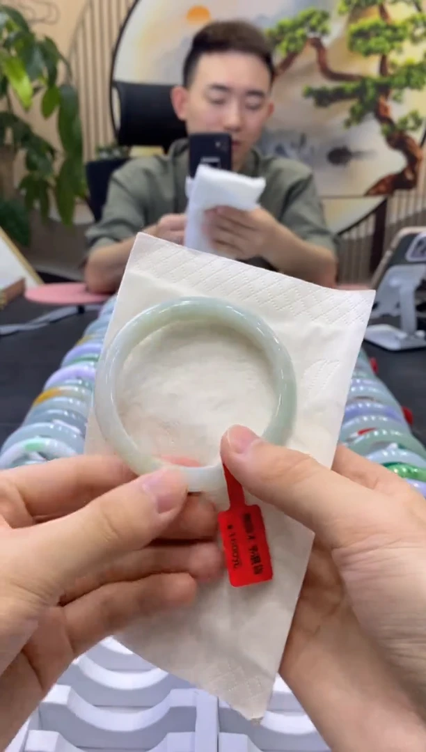 翡翠手镯未镶嵌2151