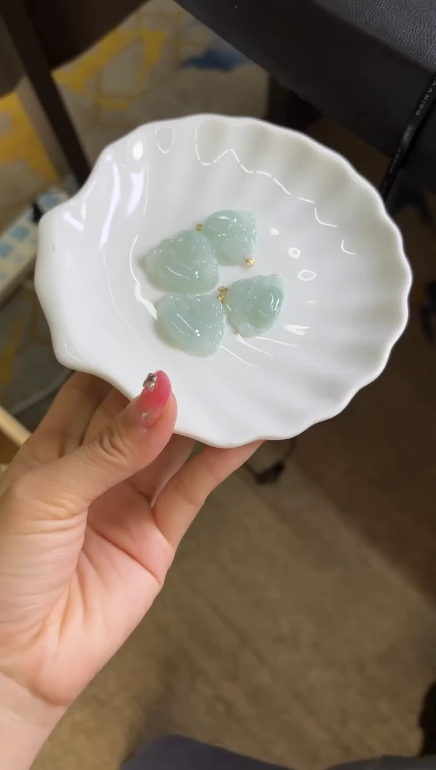 18K金镶嵌挂件翡翠多样性发一件CLT05-101085