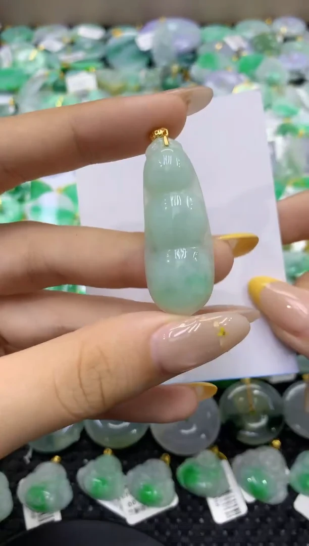 颈饰未镶嵌翡翠天然缅甸翡翠A货