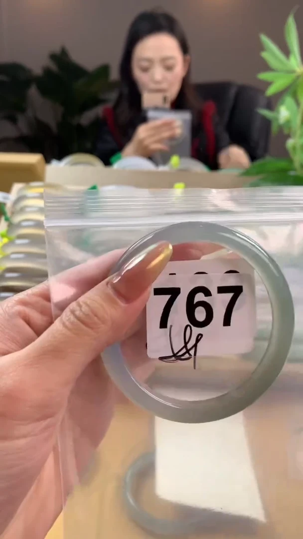 【闪购商品】玛瑙/玉髓手镯未镶嵌767