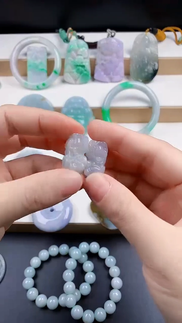 颈饰未镶嵌翡翠天然翡翠吊坠挂件