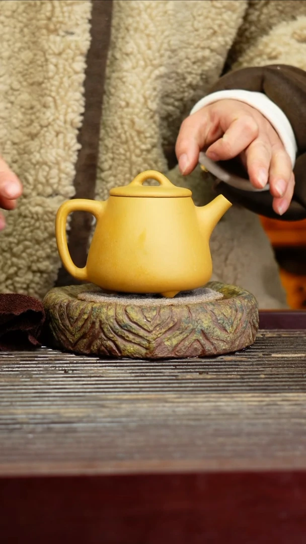 宜兴原矿紫砂壶茶壶宜兴原矿紫砂壶茶壶200C