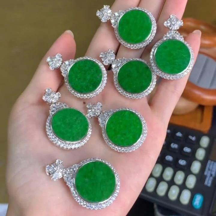 【逍遥】天然A货翡翠圆牌吊坠*LBH/00984/多样性发/1件