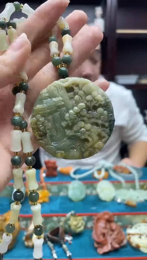 未镶嵌岫玉吊坠·