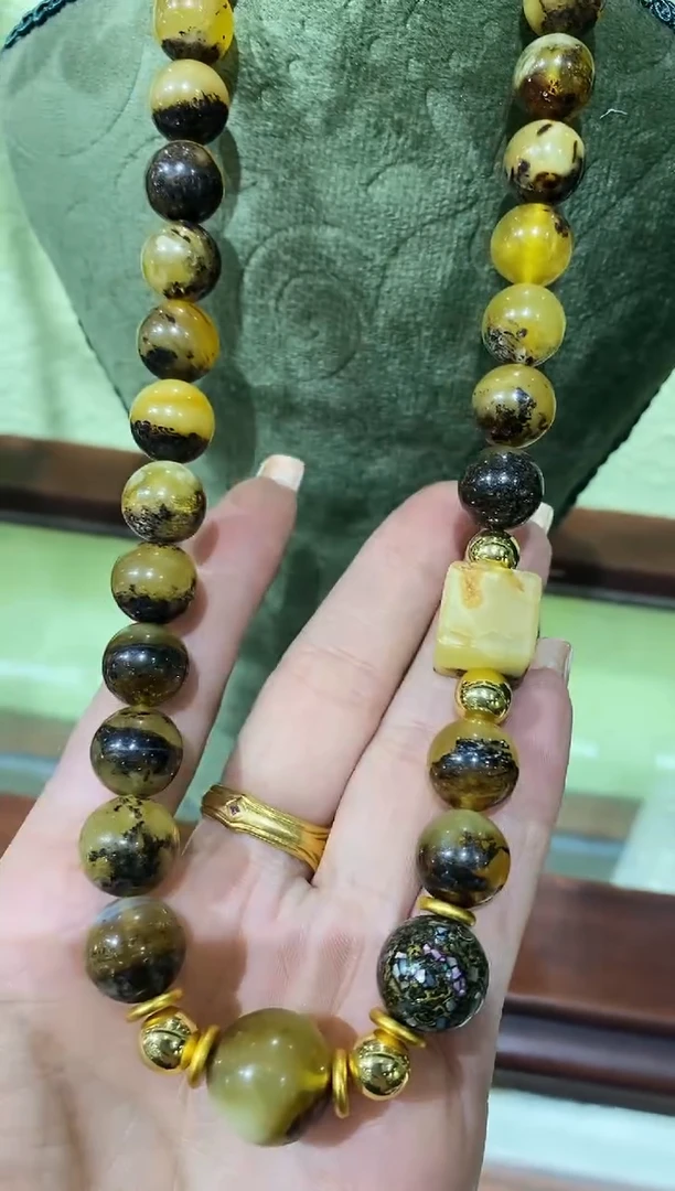 琥珀颈饰未镶嵌多人