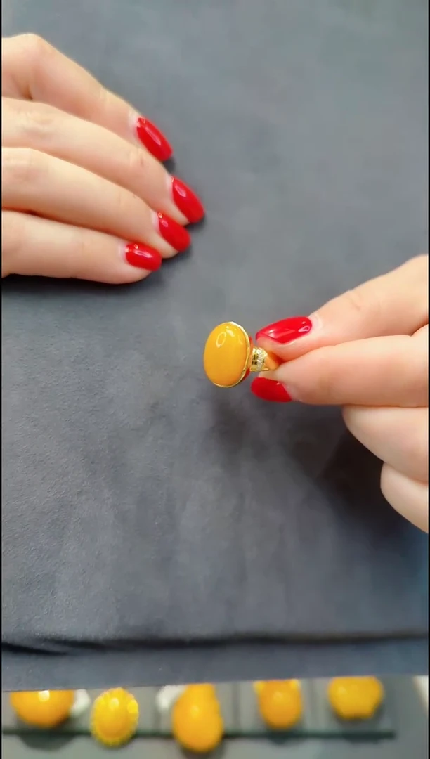 【闪购商品】蜜蜡戒指银S925镀金镶嵌H182蜜蜡戒指