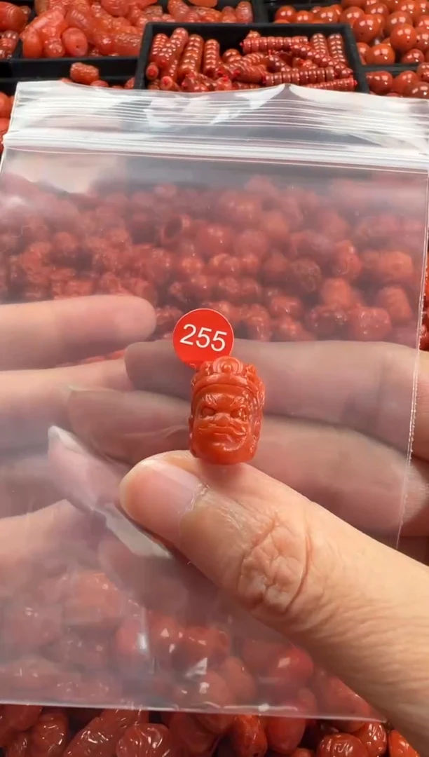 颈饰未镶嵌南红玛瑙1
