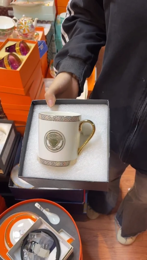 杯鸿辉家品牌瓷器，京东包邮！