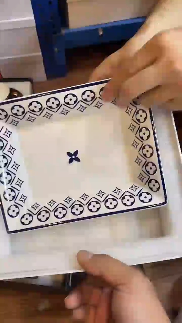 杯鸿辉家品牌瓷器，京东包邮！