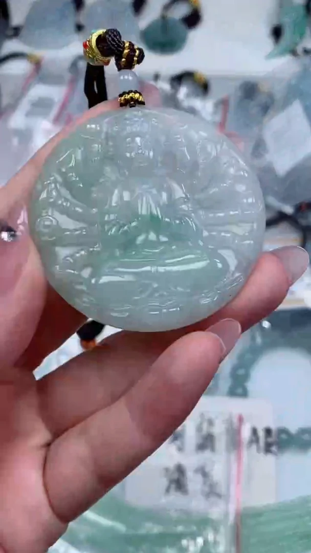 颈饰未镶嵌翡翠吊坠