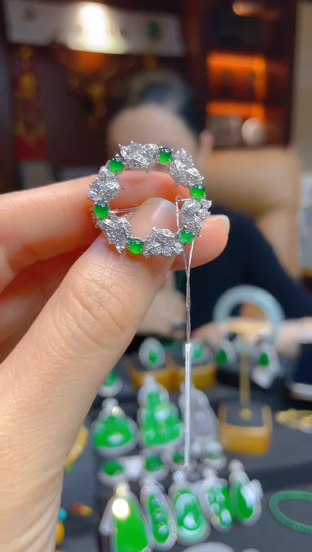 【闪购商品】翡翠颈饰银S925镶嵌天然A货翡翠胸针000