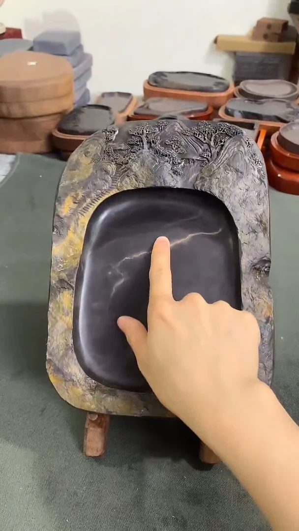 广东肇庆山水端砚