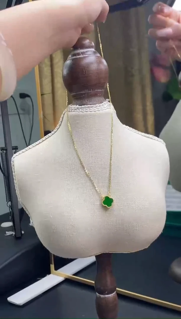 颈饰银S925镶嵌翡翠12625