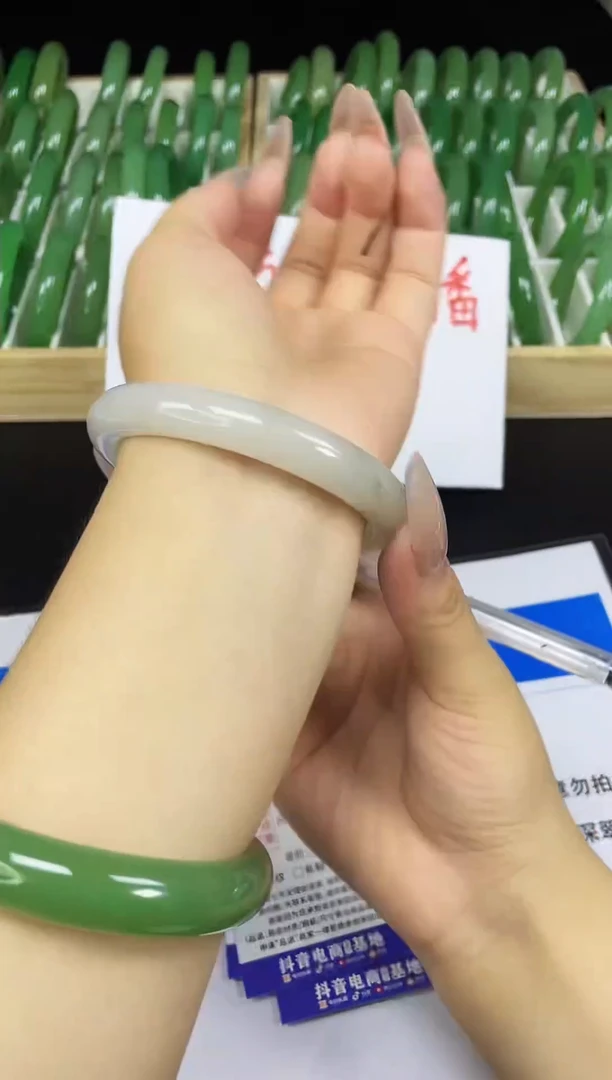 石英质玉手镯未镶嵌034