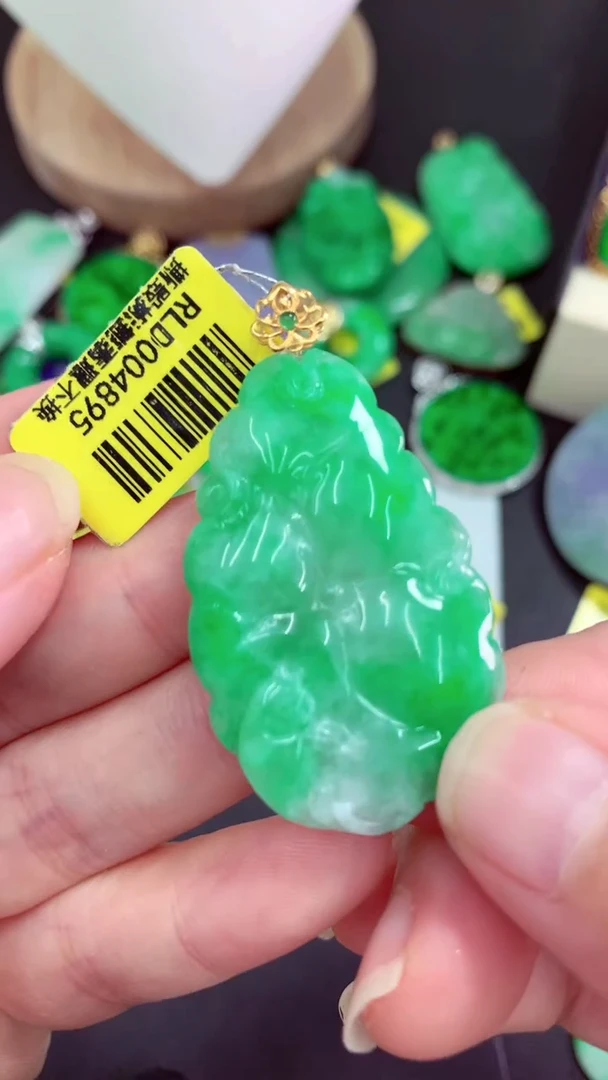 吊坠(不含链)18K金镶嵌翡翠挂件