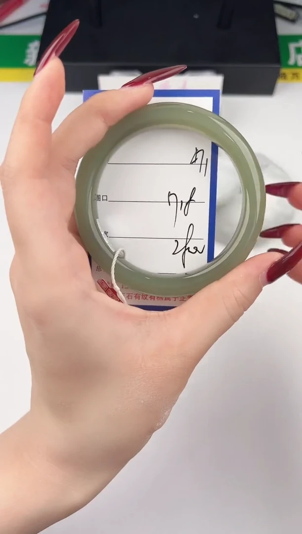 未镶嵌手镯和田玉71颜色微差无瑕