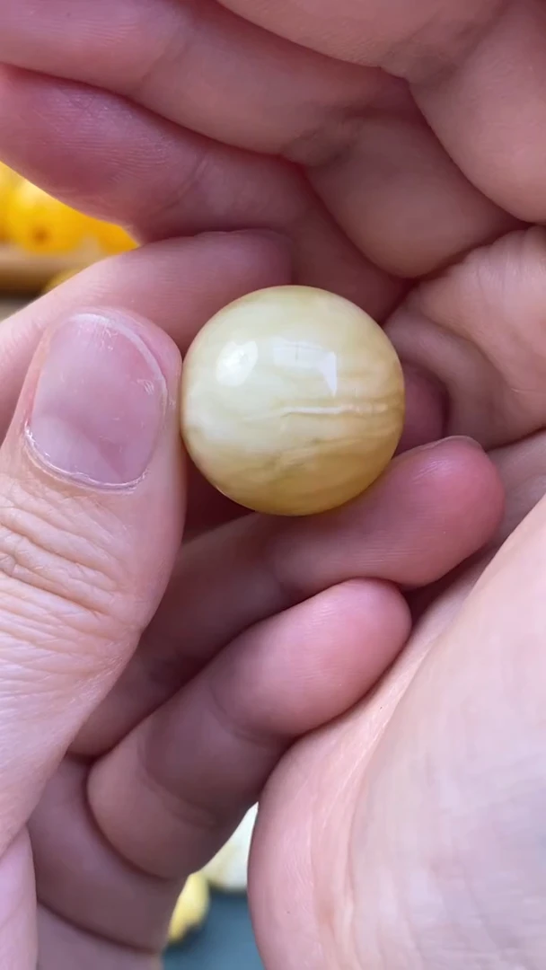 【闪购商品】琥珀裸石未镶嵌月.26/卡20.7