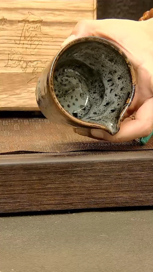 茶盏596=。。。。。。。。