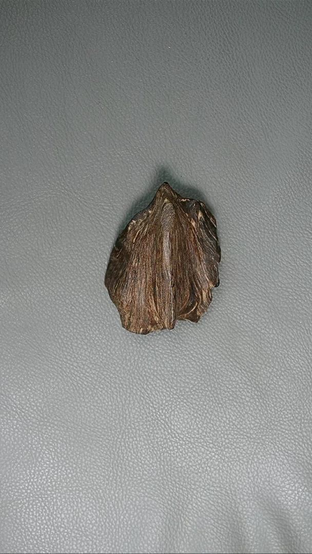 沉香吊坠正区达拉干老料原材49.4g
