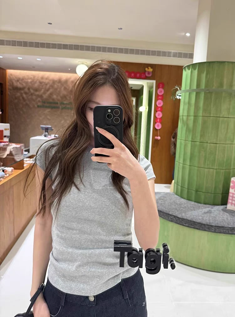 新款修身显瘦圆领短款短袖t恤韩系千金小众叠穿网红独特漂亮小衫