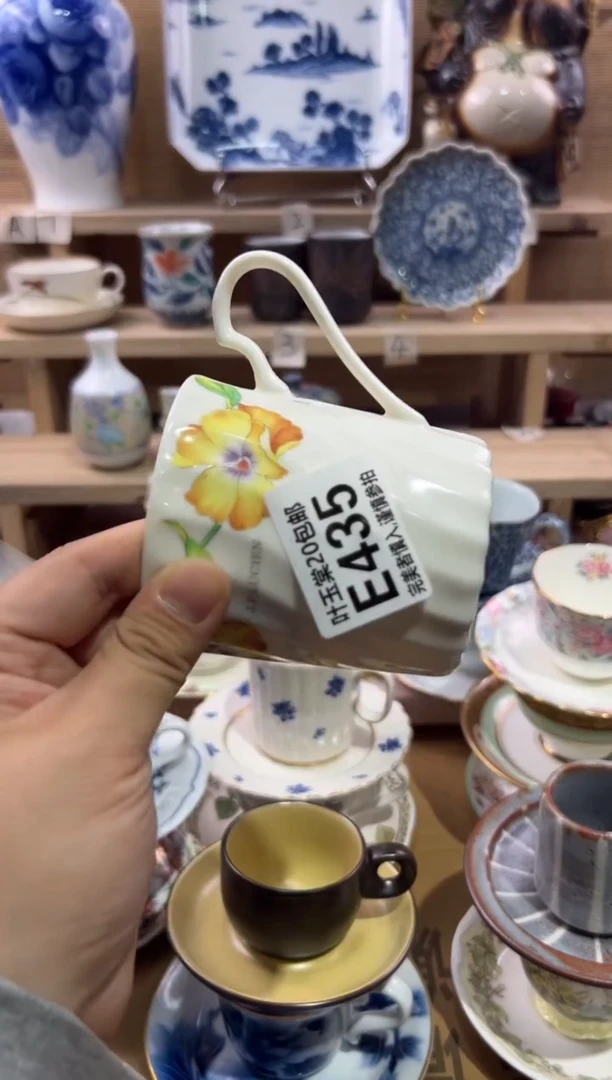 瓷片e****雪瓷片满二十五包邮E435