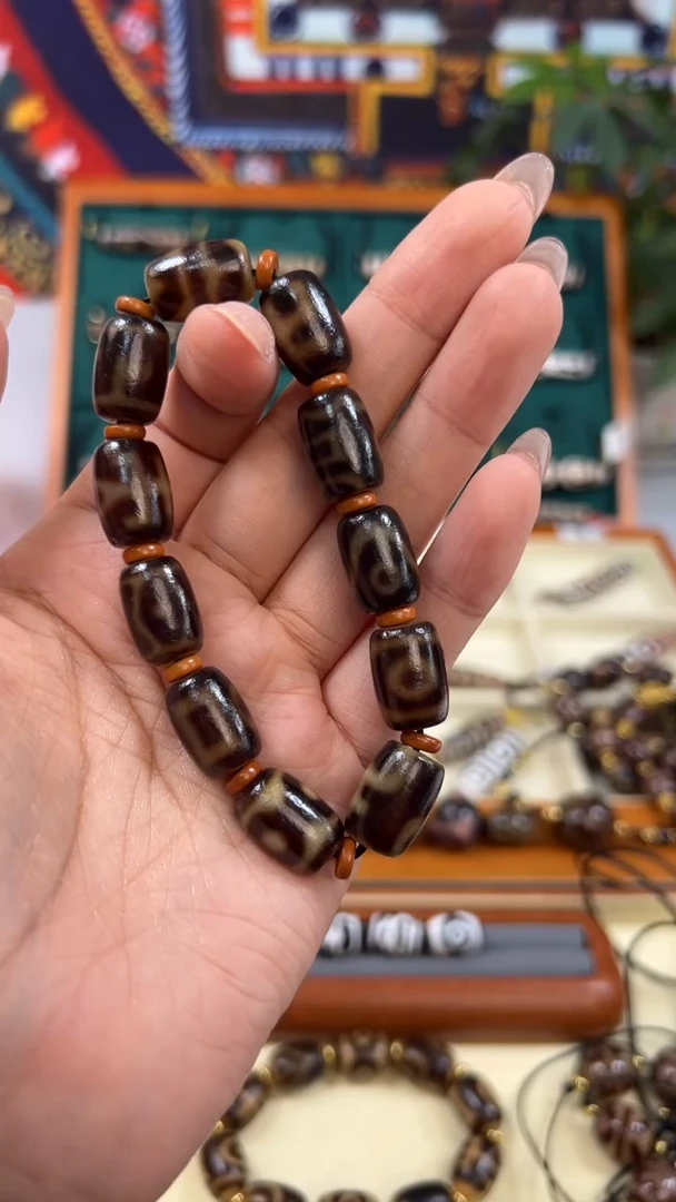 玛瑙/玉髓（覆膜）颈饰未镶嵌7.微瑕随机发货