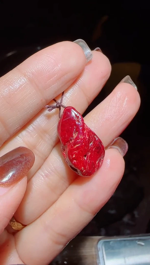 天然辰砂无根砂吊坠75