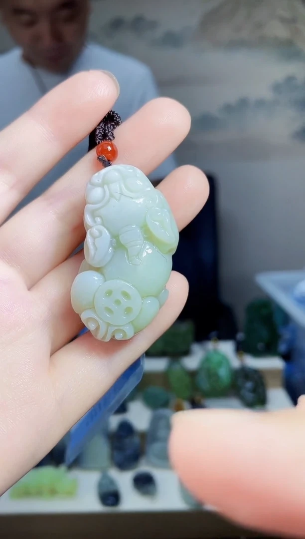 和田玉未镶嵌颈饰1