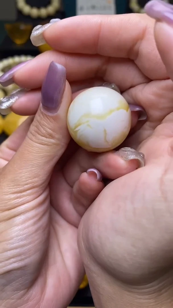 【闪购商品】琥珀裸石未镶嵌葵. 56