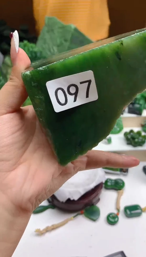 和田玉（碧玉）未镶嵌珠宝半成品0