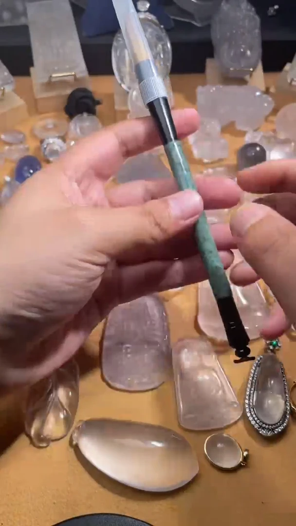 未镶嵌挂件翡翠无