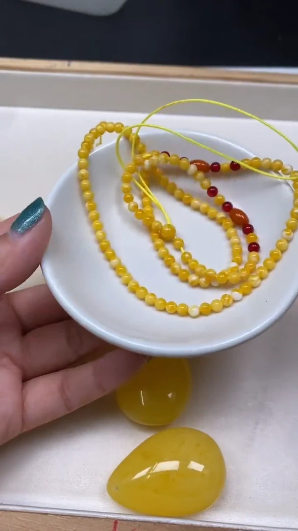 裸石蜜蜡未镶嵌M135 白花蜡4mm1条9.9元