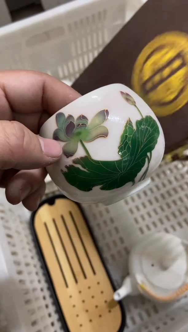 无运费险有瑕疵的摄影的产品有使用过的痕迹有点脏介意勿拍