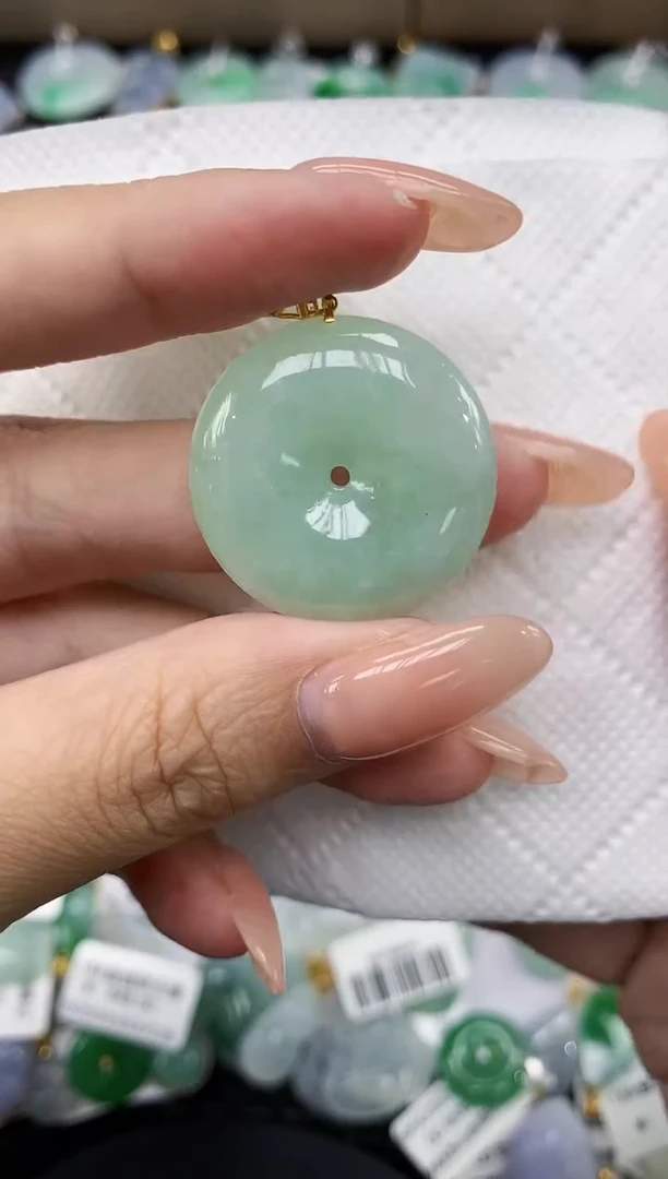 颈饰18K金镶嵌翡翠11111111111