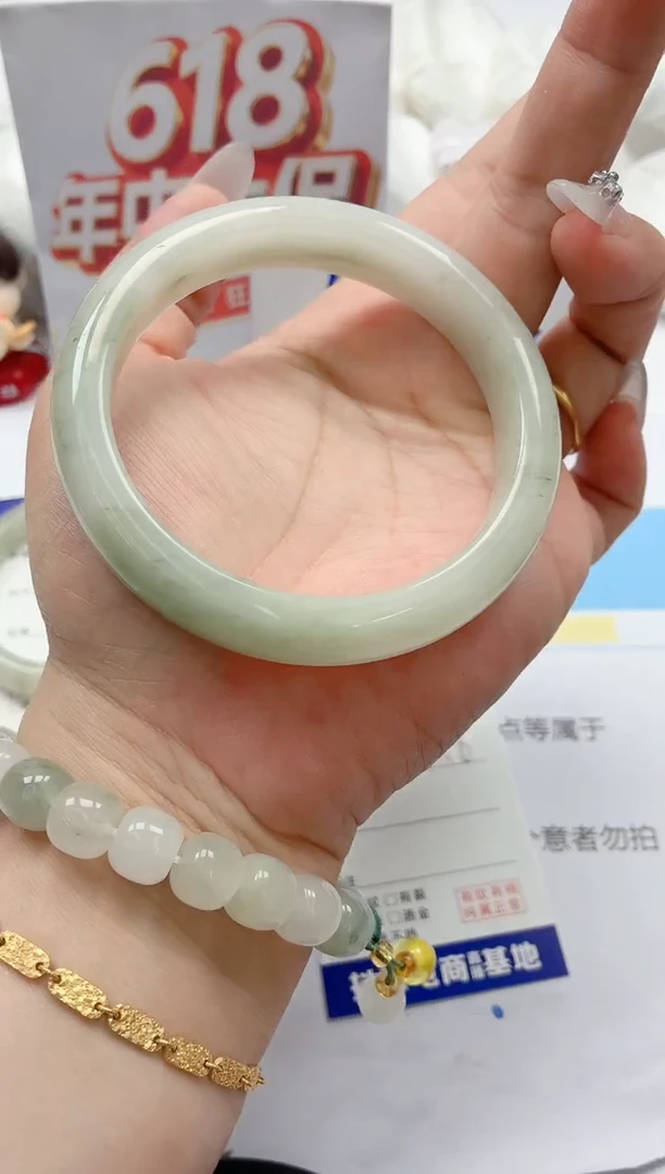 石英质玉手镯未镶嵌281/61.8
