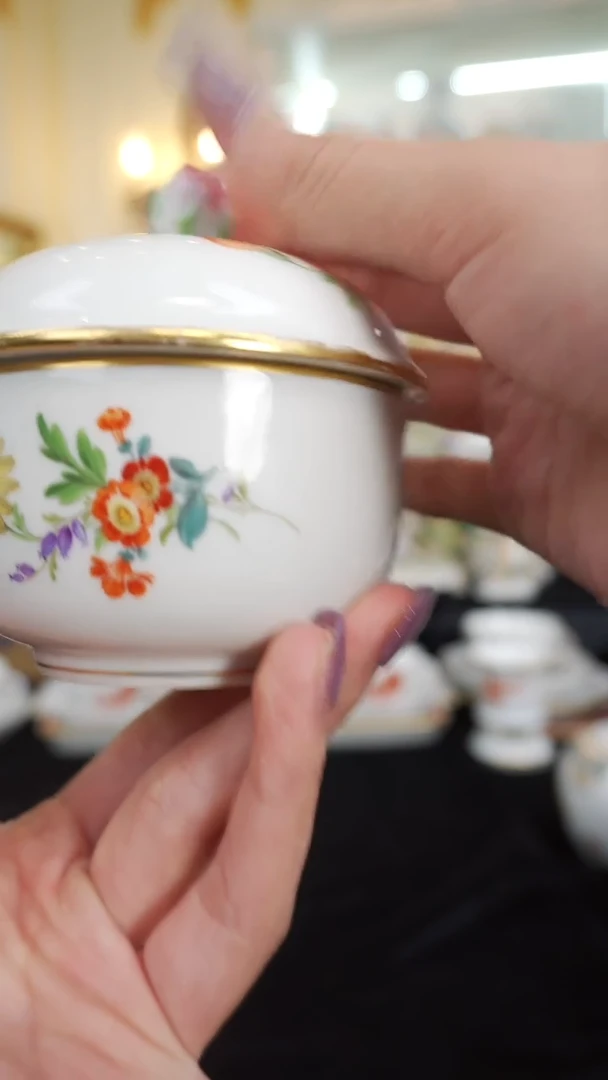 骨瓷婷婷中古器物如图所示228