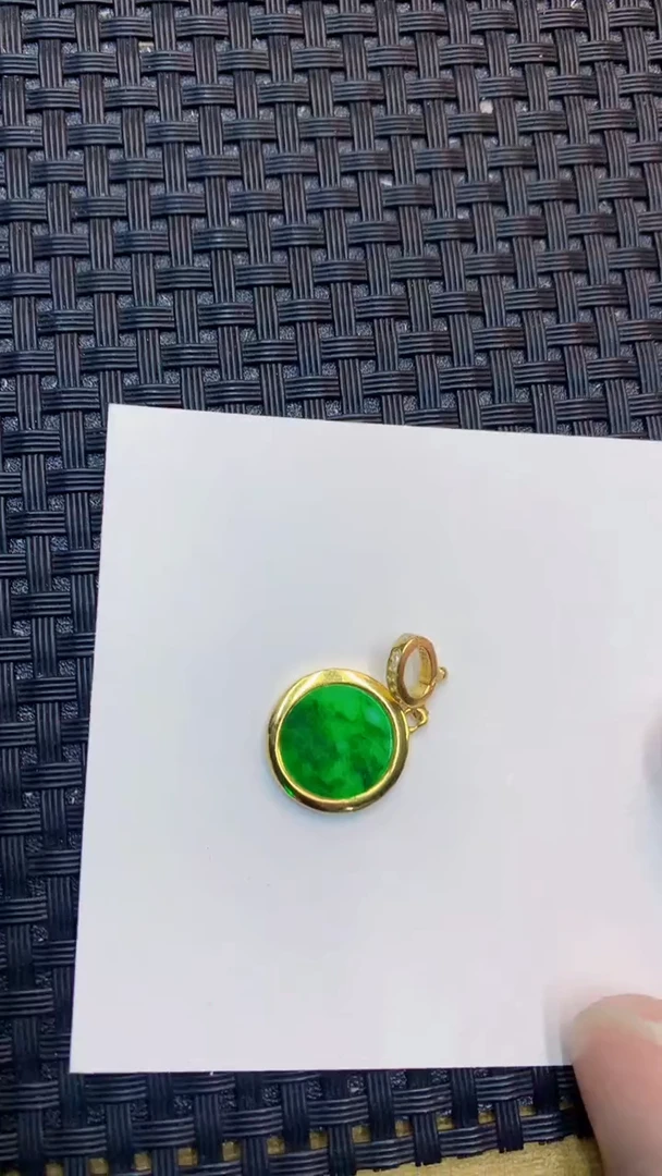 翡翠未镶嵌吊坠(不含链)1