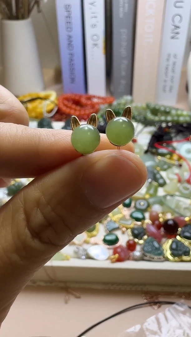 银S925镶嵌和田玉耳钉银S925镶嵌 和田玉 耳钉