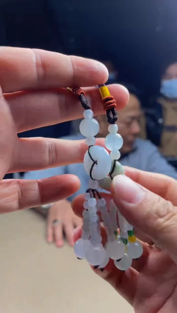 【闪购商品】翡翠颈饰未镶嵌     3237