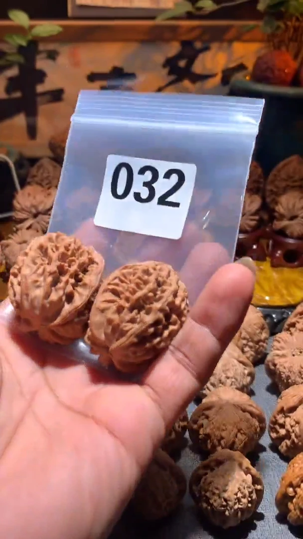 把件桃核九**九032号招财鼠 36    尺寸左右盘玩打底不支持退换