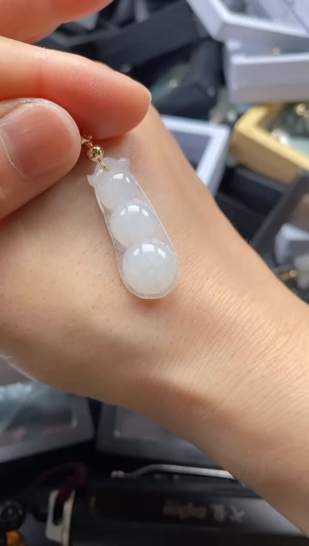 翡翠未镶嵌吊坠(不含链)612