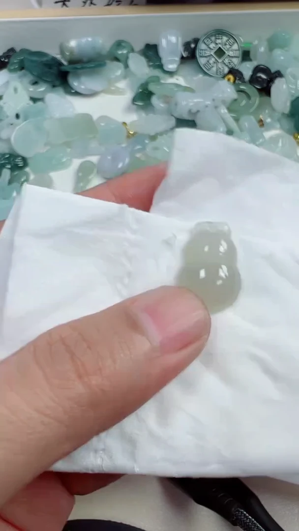 散珠翡翠384号，A货翡翠