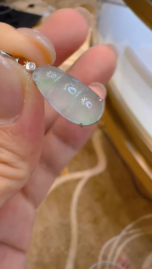 吊坠(不含链)18K金镶嵌翡翠多样性团购发一件