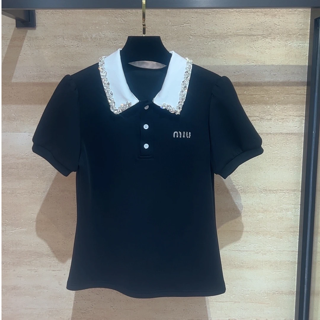 <猪猪出品>2025春夏上新时尚显瘦黑色百搭娃娃领翻领镶钻夏季polo