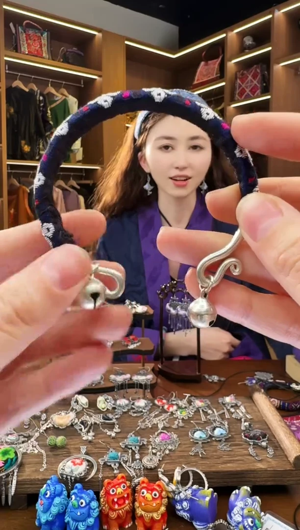 【闪购商品】织绣131黔东南苗族刺绣