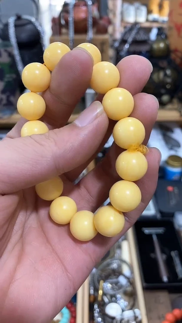 瓷片闪购商品  如图所示