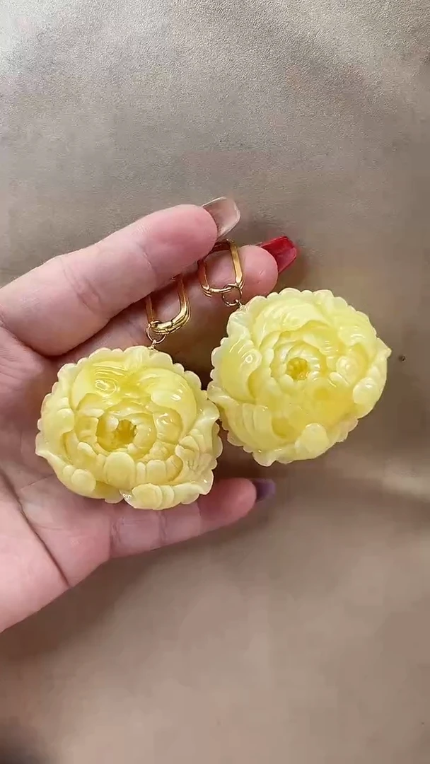 未镶嵌颈饰琥珀耳环